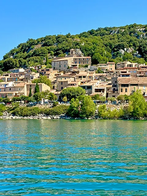 Bauduen, another alternative to the Galetas bridge