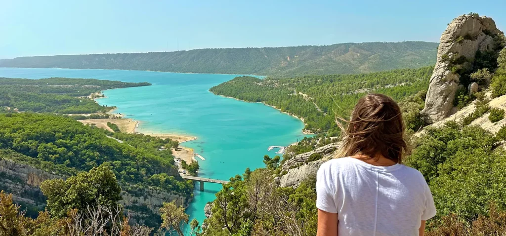 What to do in Verdon? Go exploring Sainte-Croix lake