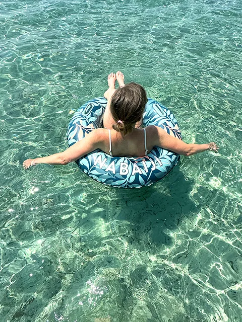 Relax on your buoy at Estagnol beach