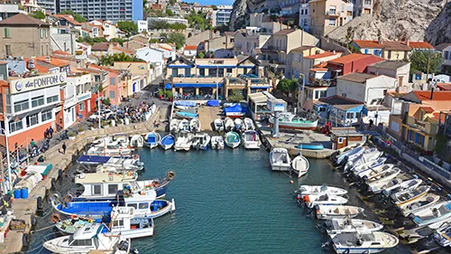 Vallon des Auffes - view from the 3 arches bridge