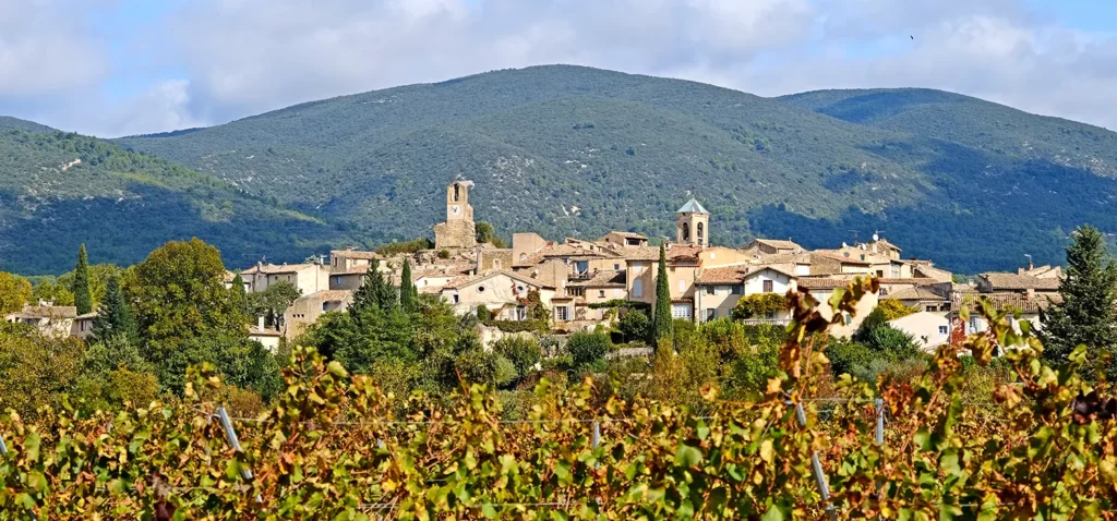 Visit the most beautiful villages of the Luberon during a 15-day road trip in provence