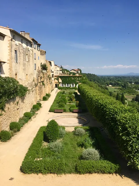 The gardens of Lauris, one of the most beautiful villages in the Luberon