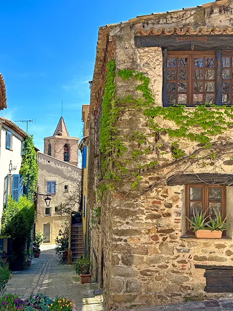 What to do in  Saint-Tropez and surroundings ? Visiting Grimaud