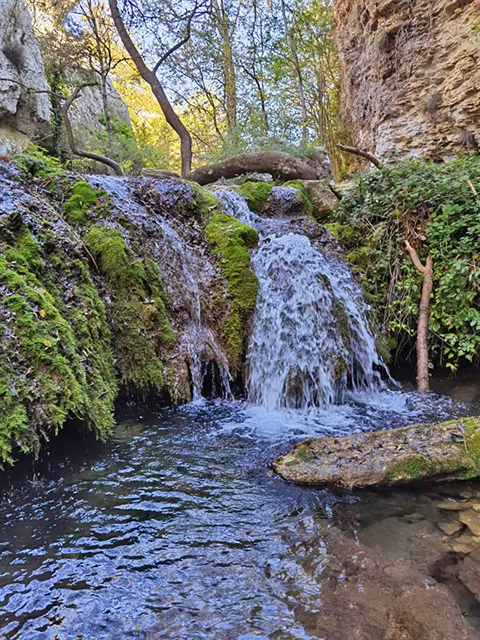 Hiking in Sivergues, the smallest village in the Luberon