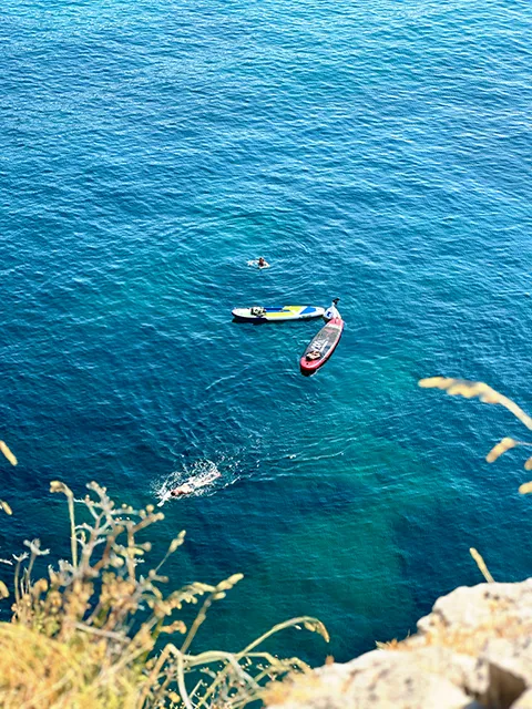 Discover the coastline with a paddle hike