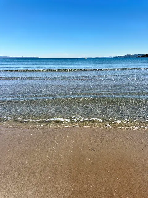 Shallow water at Badine beach