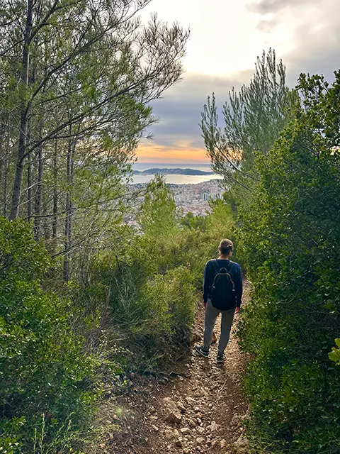 Hiking at Mont Faron in Toulon, an activity to do in Var
