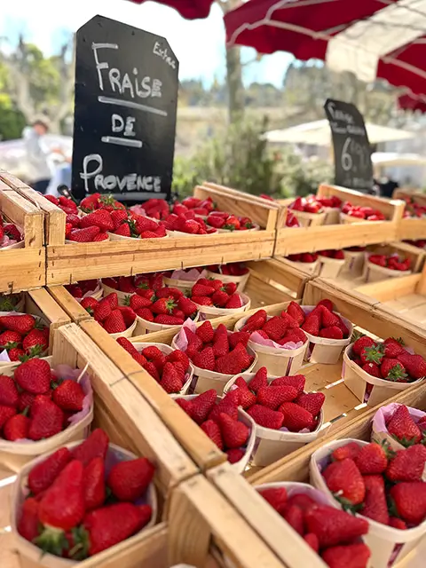Buy local products, a great thing to do for 2-day in Cassis
