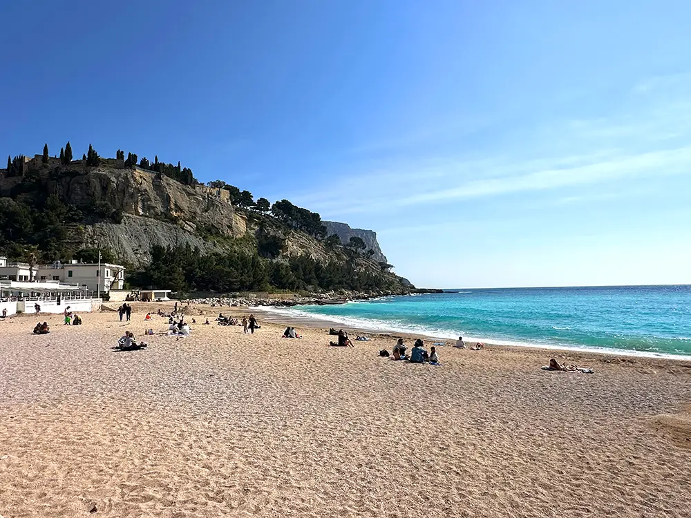 Go to Grande Mer beach, a thing to do on a 2-day trip in Cassis