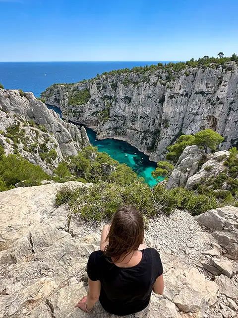 Hiking in the coves, an unmissable activity to do during a weekend in Cassis